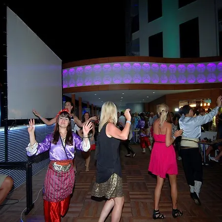 Grand Zaman Hotell 4*